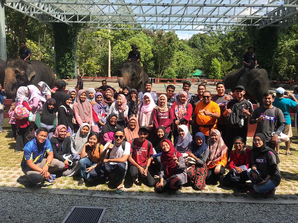 CSR Membersihkan Kawasan Pusat Konservasi Gajah